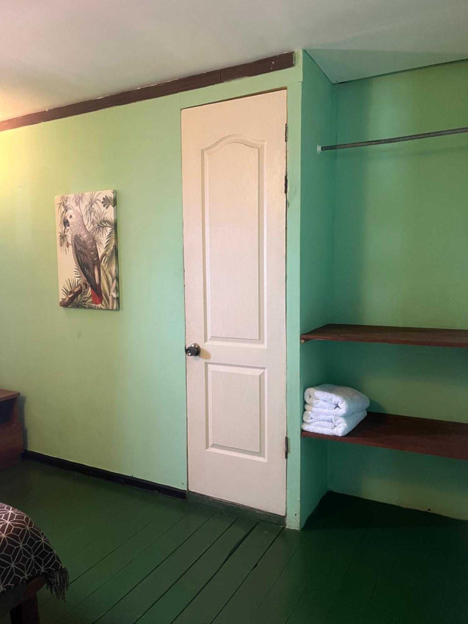 Hostal Cay 巴斯蒂门多斯 外观 照片