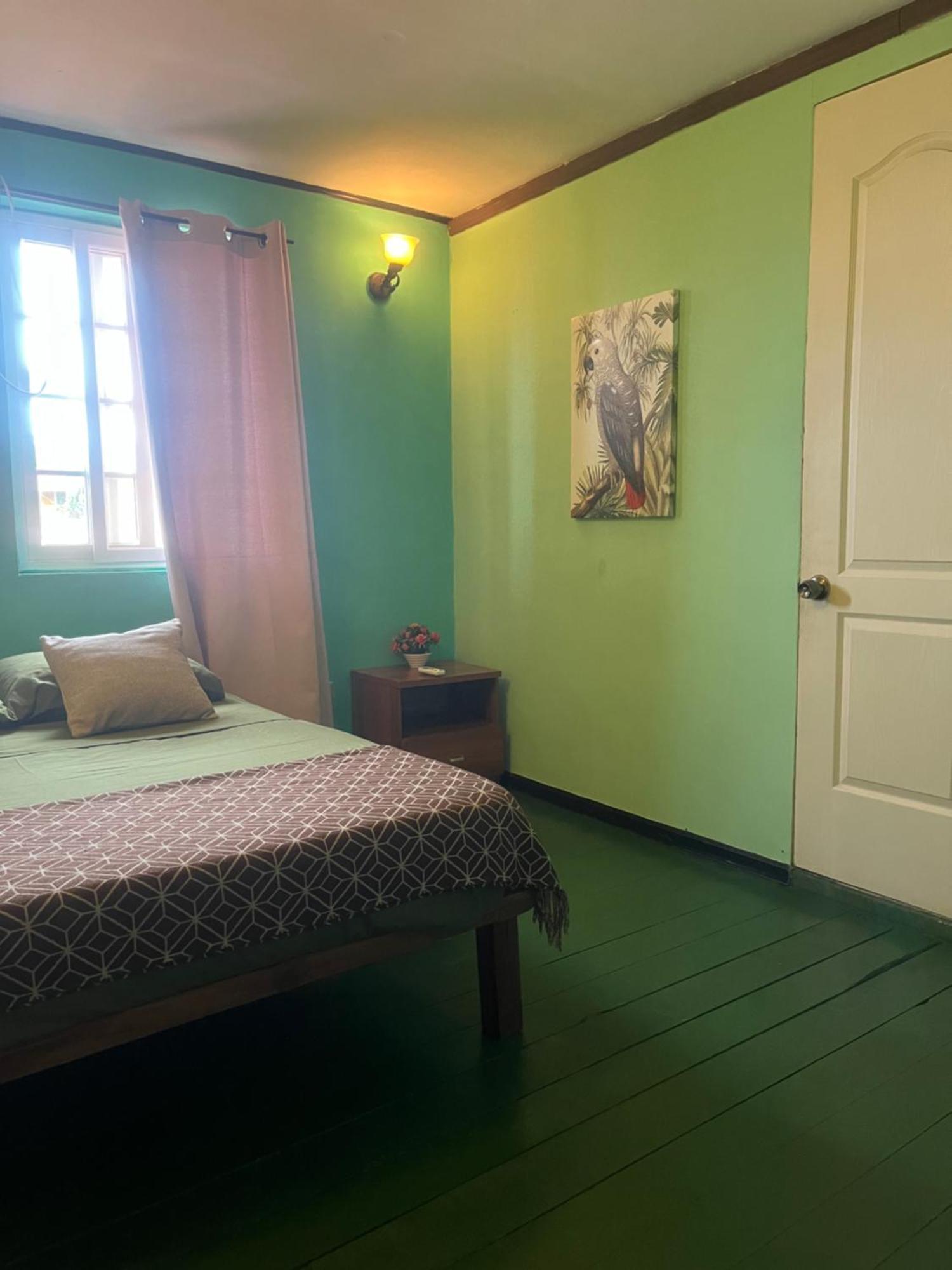 Hostal Cay 巴斯蒂门多斯 外观 照片