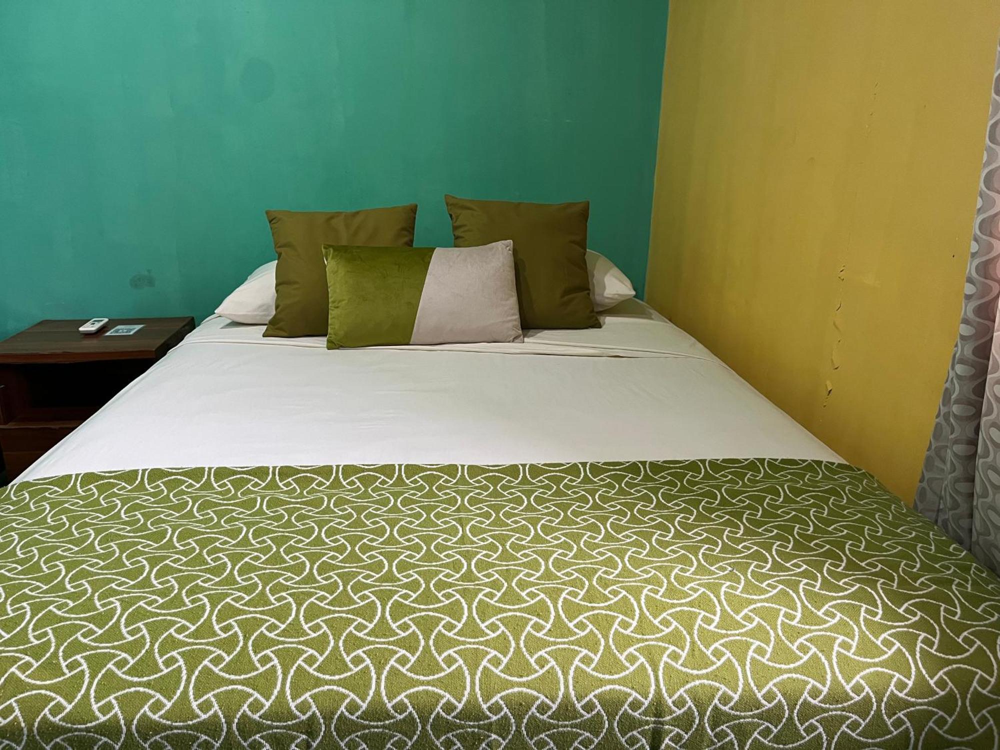 Hostal Cay 巴斯蒂门多斯 外观 照片