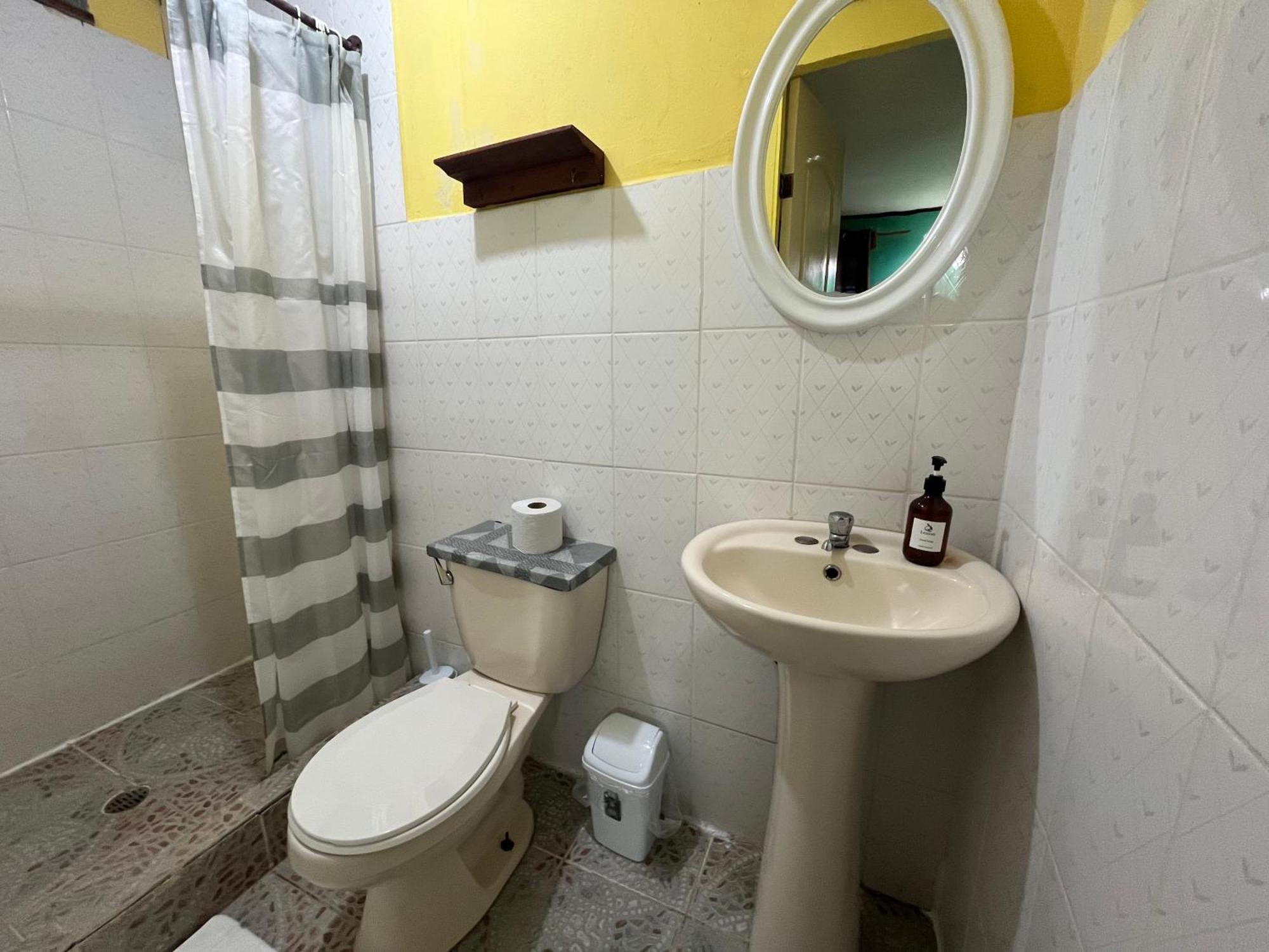 Hostal Cay 巴斯蒂门多斯 外观 照片
