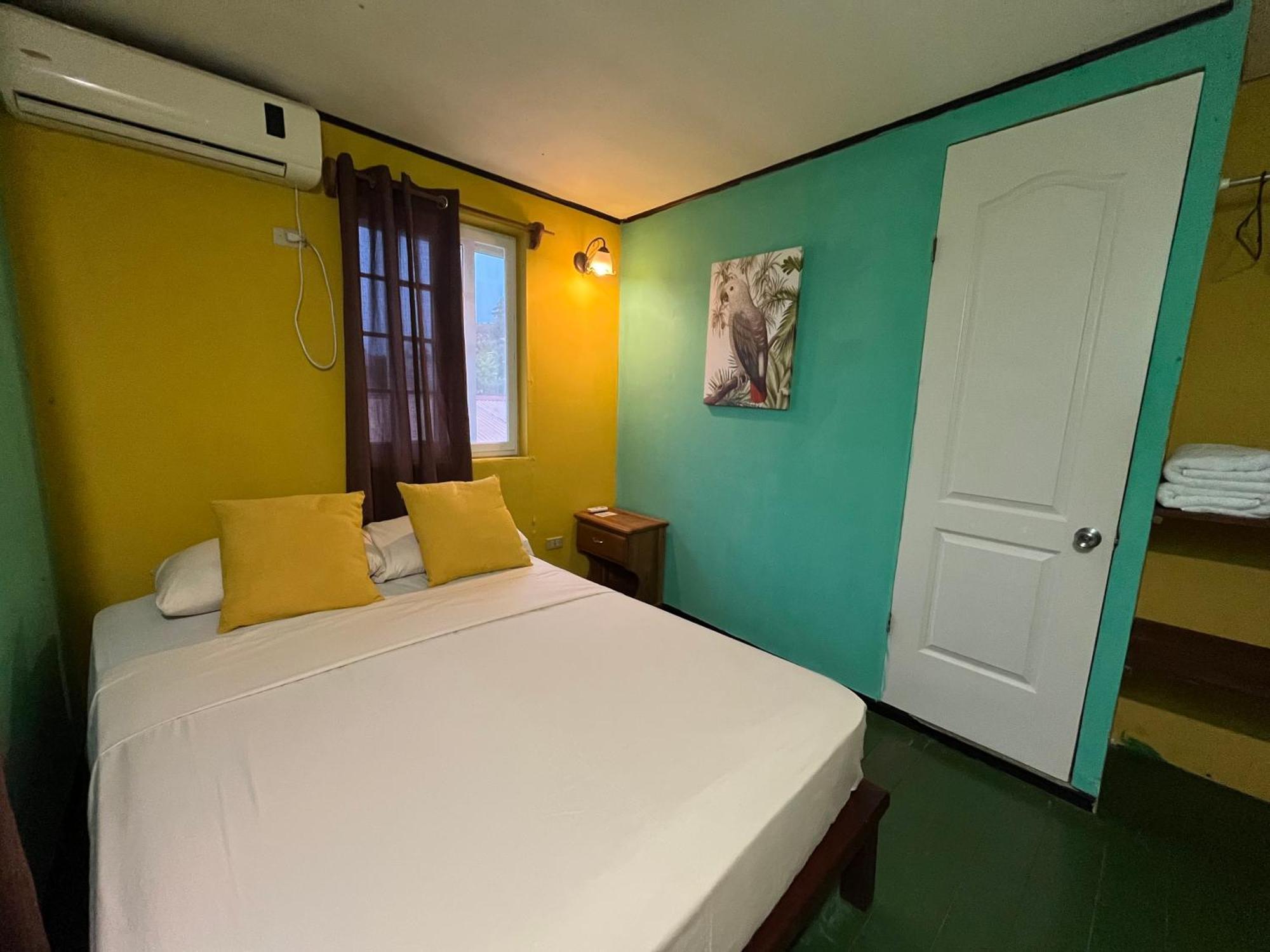 Hostal Cay 巴斯蒂门多斯 外观 照片