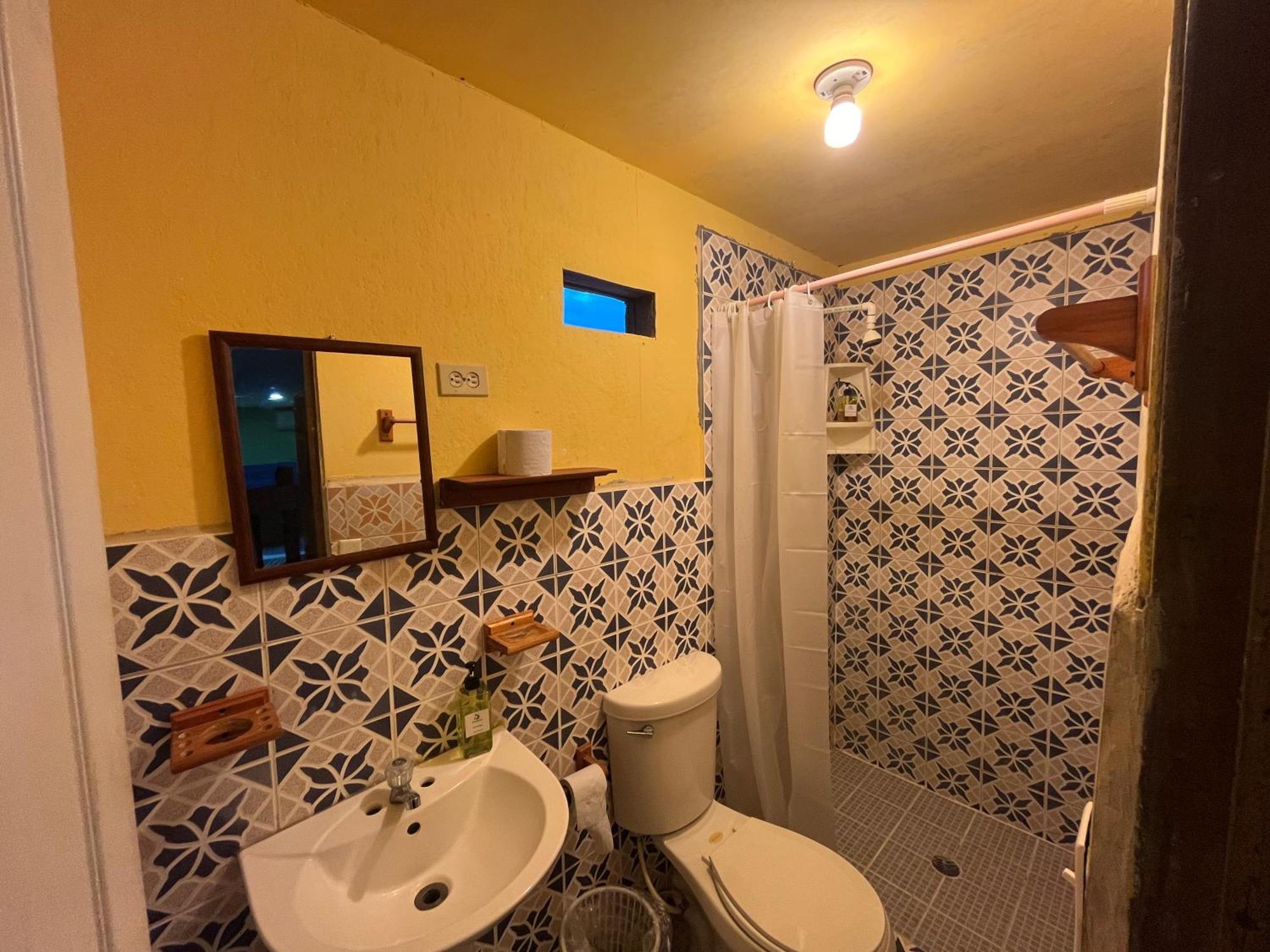 Hostal Cay 巴斯蒂门多斯 外观 照片