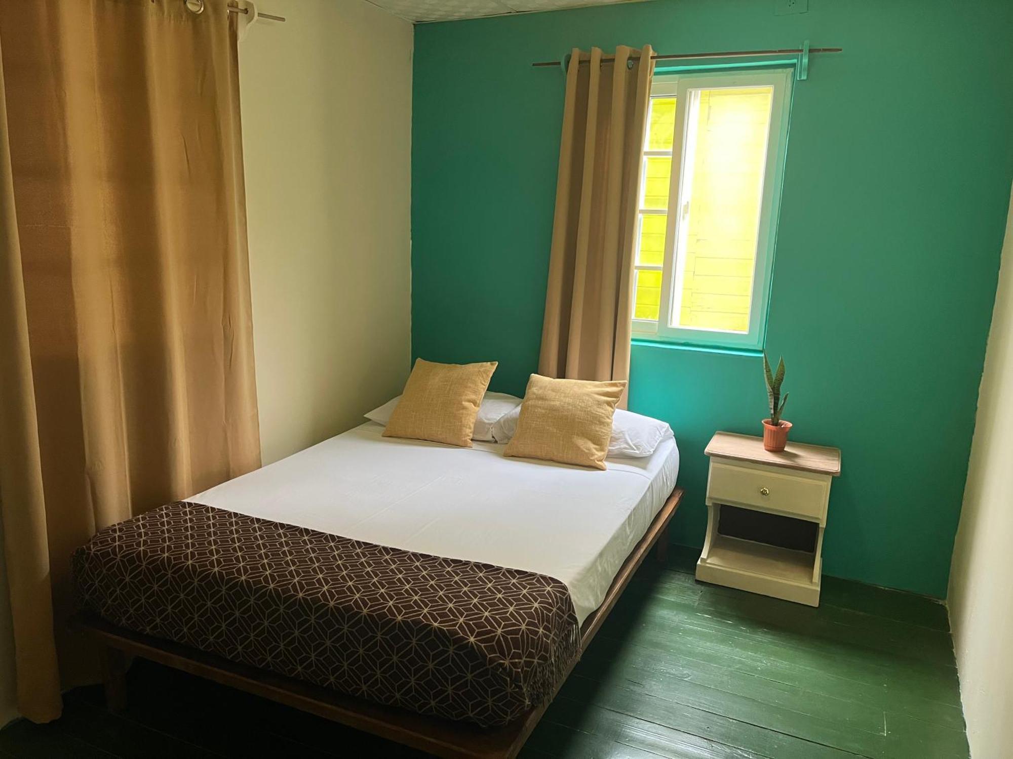 Hostal Cay 巴斯蒂门多斯 外观 照片