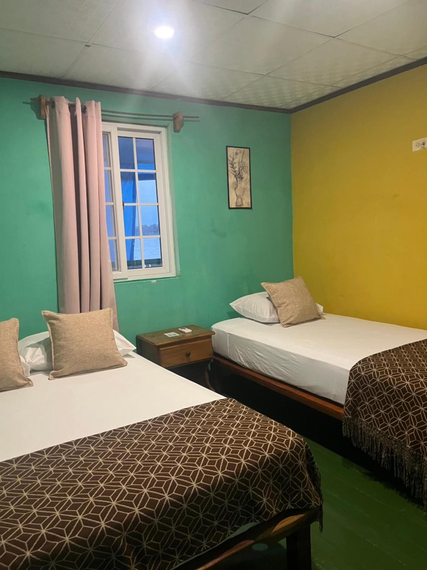 Hostal Cay 巴斯蒂门多斯 外观 照片